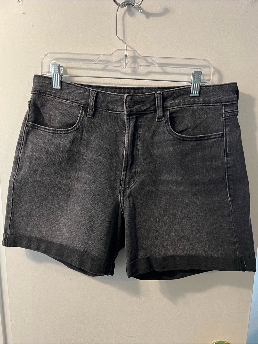Old Navy Black Rolled-Hem Denim Shorts